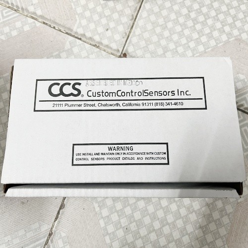 CCS Custom Control Sensors Industrial Differential Pressure Switch 604D2 Range 6-75 PSID New