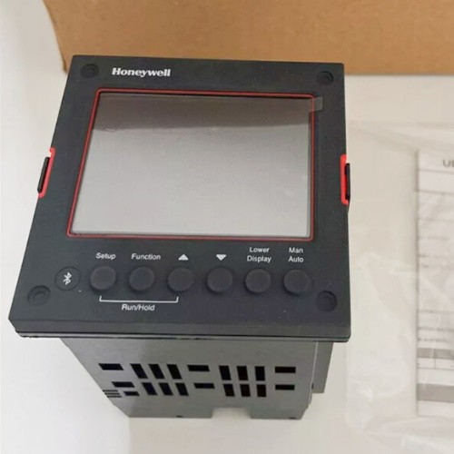 Honeywell Universal Digital Controller DC2800-E0-0L0-200-000-00-0 Temperature Controllers New