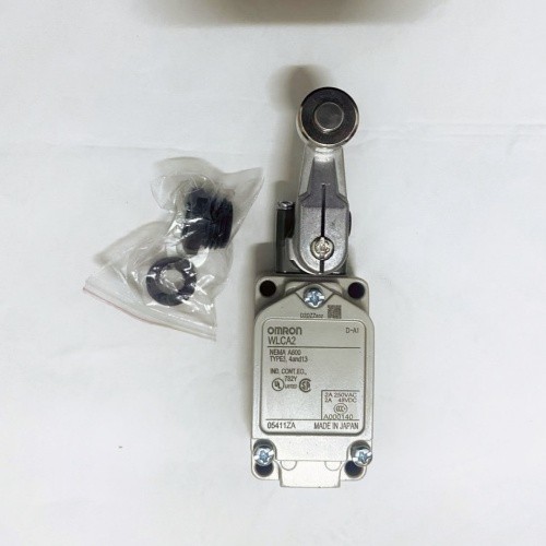 Japan Omron Two-circuit Limit Switch WLCA2 with Lever 2A 250VAC 48VDC New in Stock