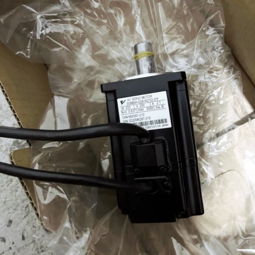 Yaskawa Electric Industrial 200W AC Servo Motor SGMAH-02A1A21D-OY 3000RPM 200V 2.1A New