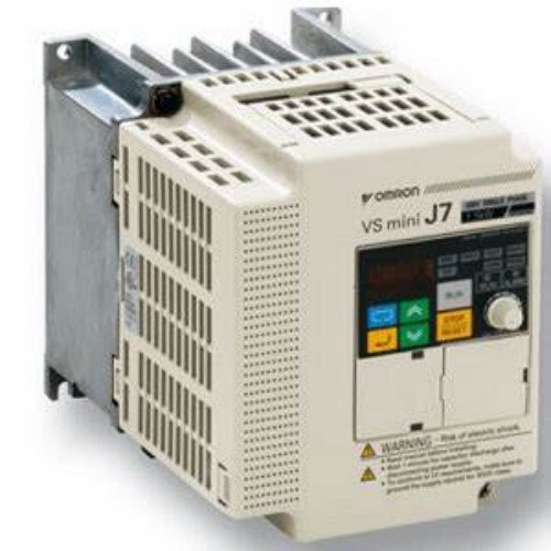 OMRON YASKAWA CIMR-J7AZ Varispeed J7 Mini Frequency Inverter CIMR-J7AZ42P2 Input AC3PH 380-460V Drive New